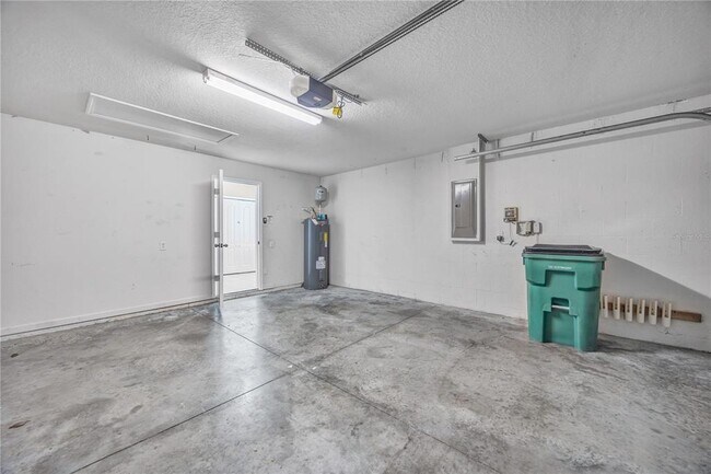 Building Photo - 30435 Annadale Dr