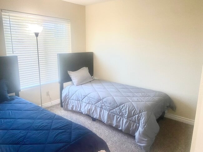 Building Photo - 16405 Kashiwa Way