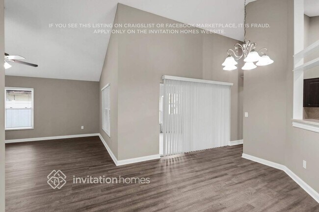 Building Photo - 11911 Hickorynut Dr