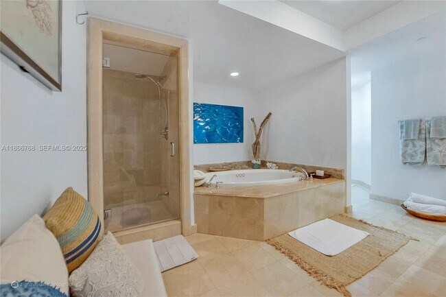 Building Photo - 430 Grand Bay Dr