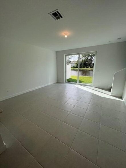 Building Photo - 5387 Flannigan Wy