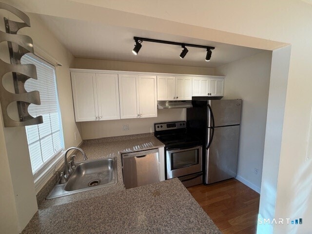 Building Photo - 8 Oakwood Ave