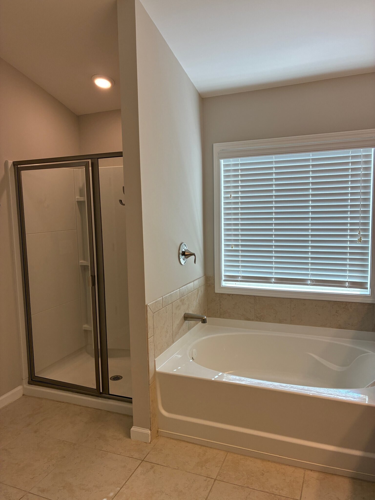 Building Photo - 1335 Hampton Oaks Dr