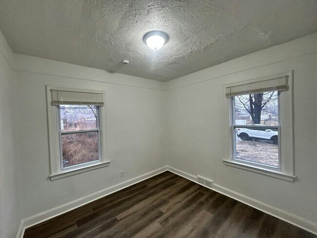 Building Photo - 18095 Goulburn Ave