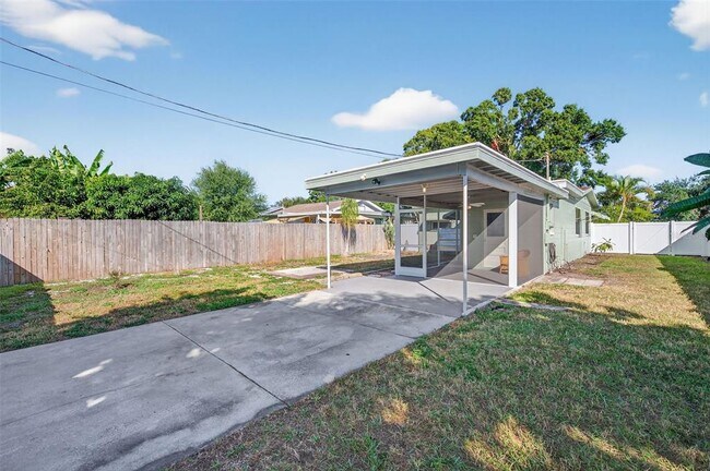 Building Photo - 5410 19th Ave S