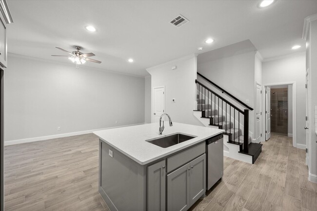 Building Photo - Brand New Luxury Townhouse in North Arlington