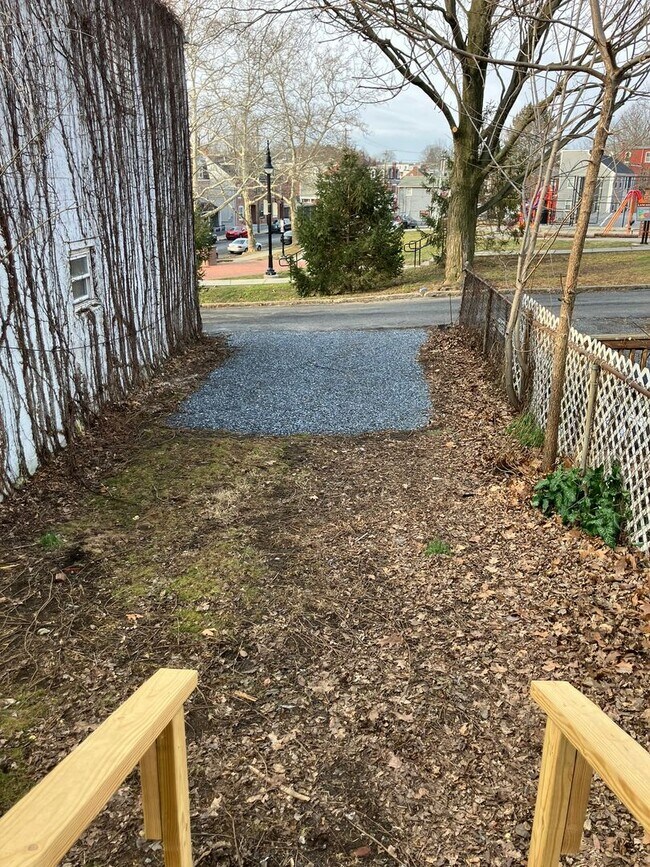 Building Photo - 14 Old Dorwart St