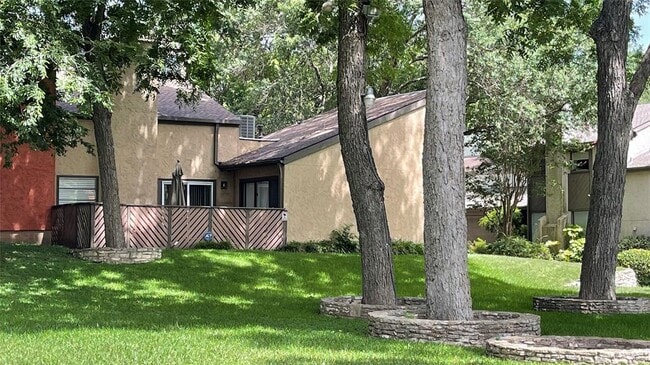 Building Photo - 8912 Barons Ct