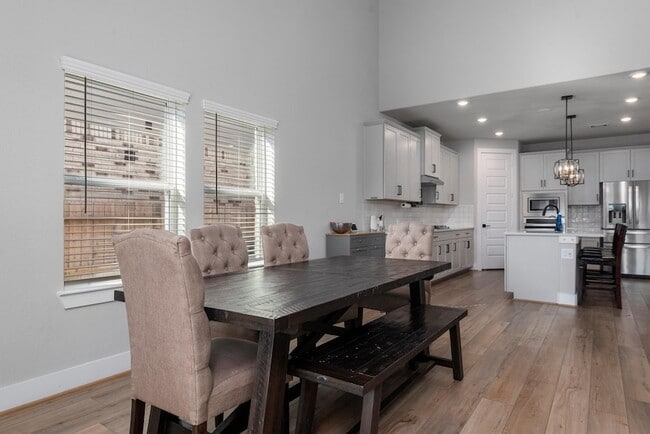 Building Photo - 17828 Hanson Ridge Dr