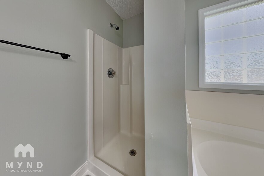 Building Photo - 54 Pedernales Dr