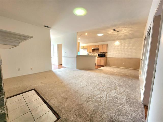 Building Photo - 1100 Cedarcrest Dr