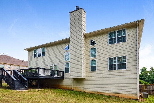 Building Photo - 2408 Hyde Park Ct