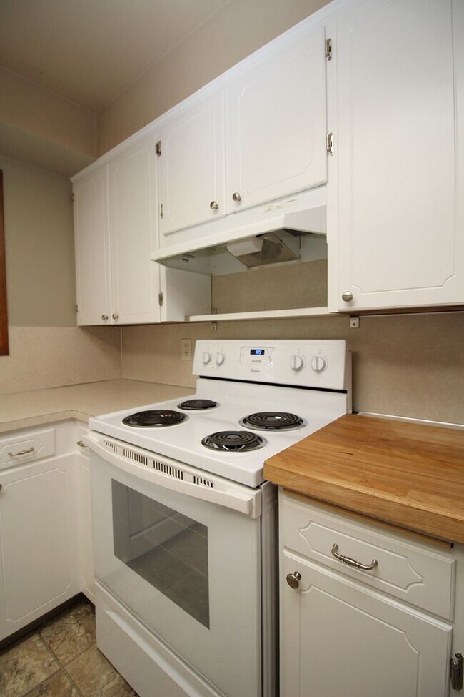 Building Photo - soudr03