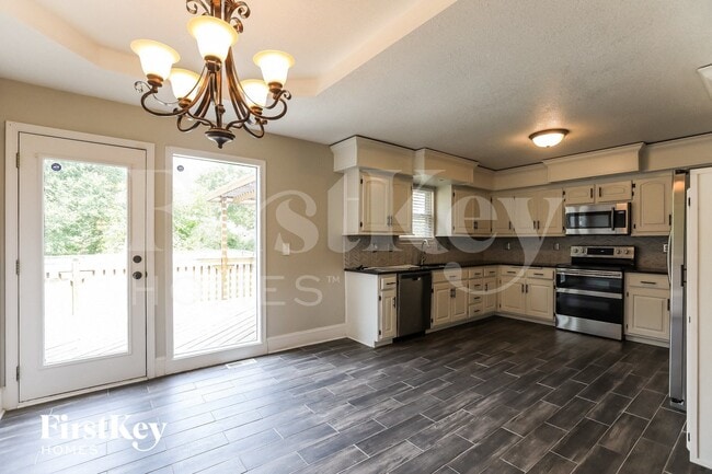 Building Photo - 3612 NE 81st Terrace