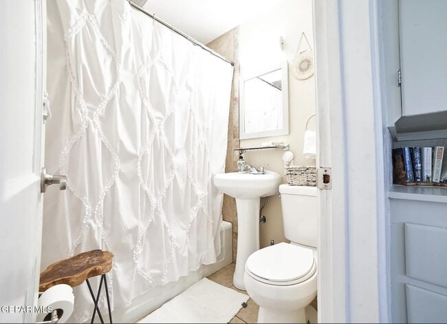 Building Photo - 3236 Richmond Ave