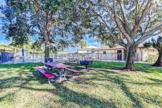 Building Photo - 6313 Chasewood Dr
