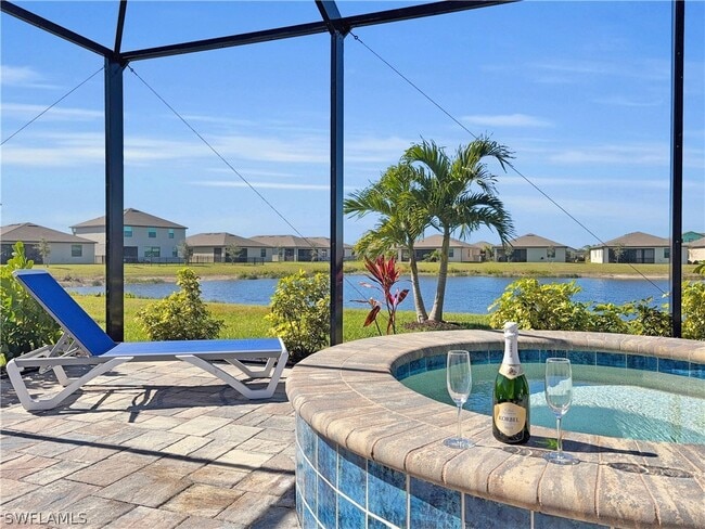 Building Photo - 3319 Menores Wy