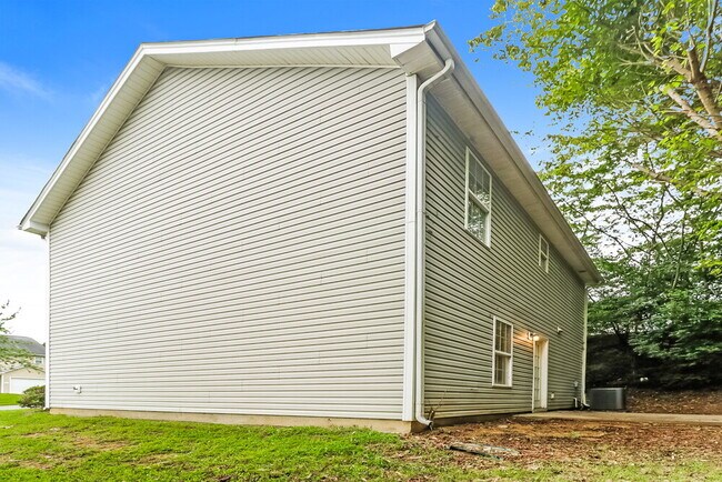 Building Photo - 1024 Valley Ridge Rd