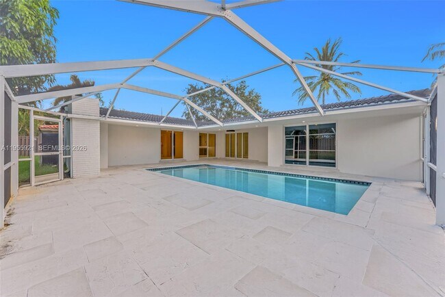 Building Photo - 5419 NE 22nd Ave