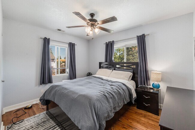 Building Photo - Beautiful Home Available in Berkeley Neigh...