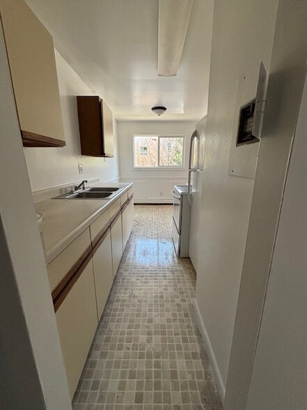 Building Photo - 595 Wagner Dr