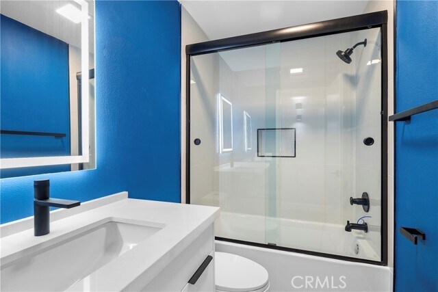 Building Photo - 421 E Balboa Blvd