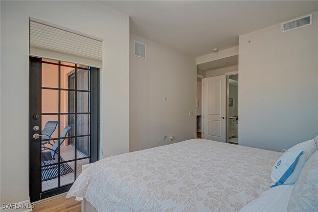 Building Photo - 8010 Via Sardinia St