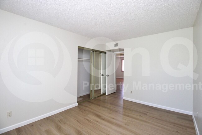 Building Photo - 517 W Highland St