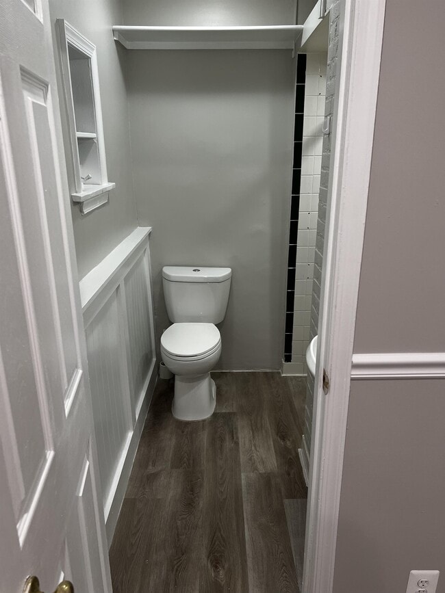 Building Photo - 312 S 16th St