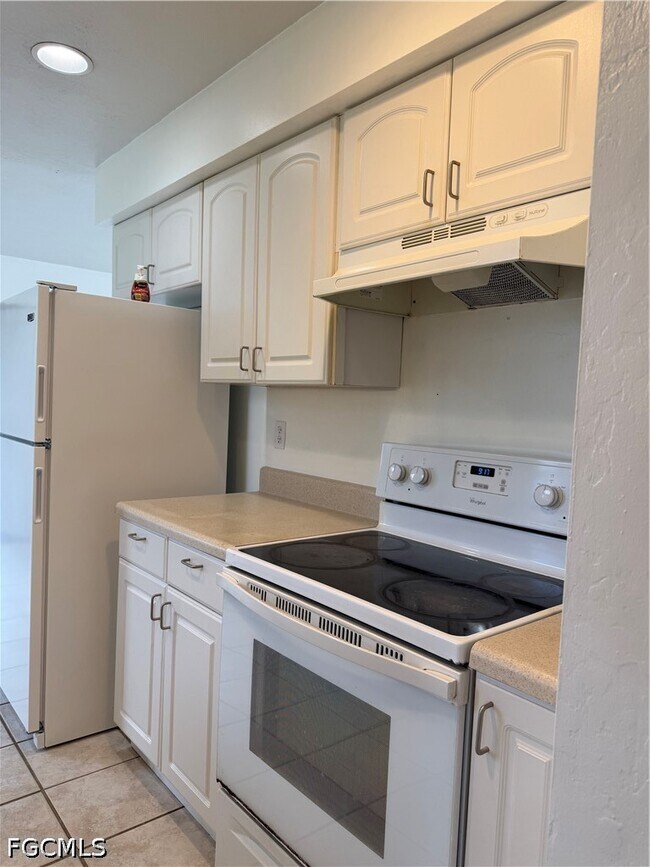 Building Photo - 2610 W Rd