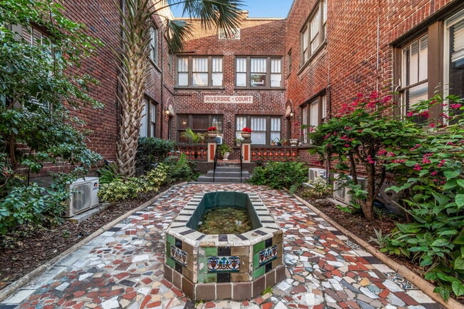 Building Photo - 2738 Riverside Ave