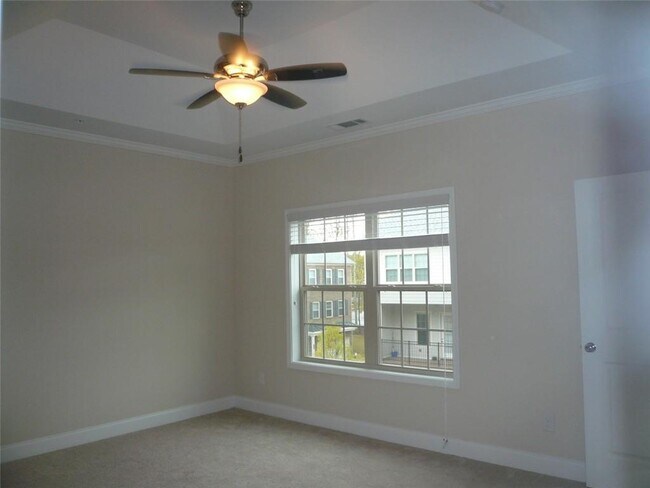 Building Photo - 2417 Tenor Ln