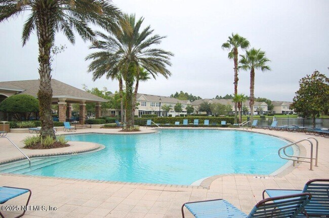 Building Photo - 7990 Baymeadows Cir E