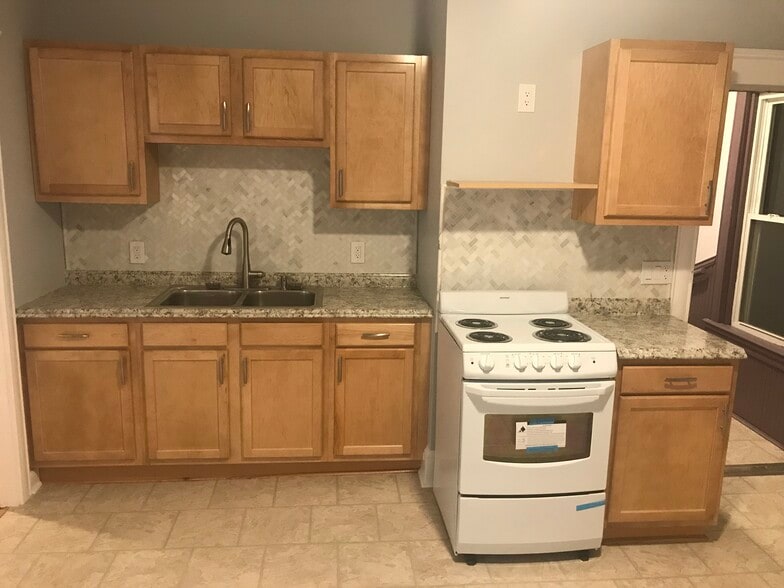 Building Photo - 107 Reservoir Ave