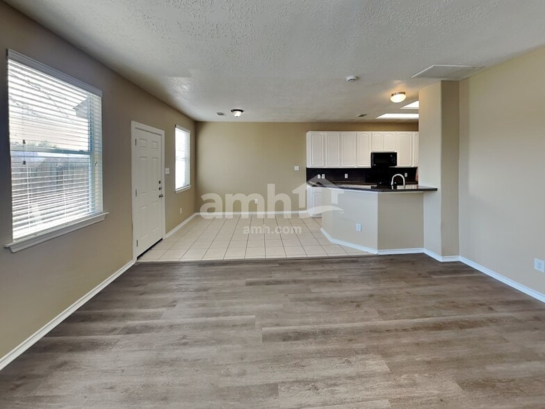 Building Photo - 13118 Peppergate Ln