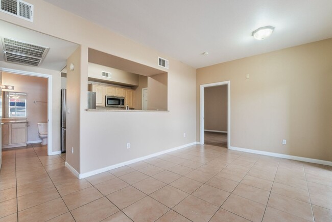 Building Photo - Stylish Condo in Southwest Las Vegas!