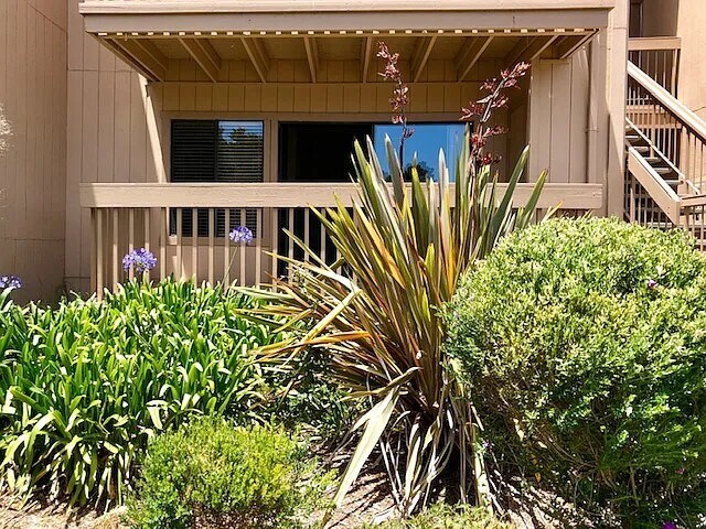 Building Photo - 300 Glenwood Cir