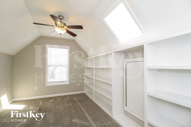 Building Photo - 4596 River Gate Dr