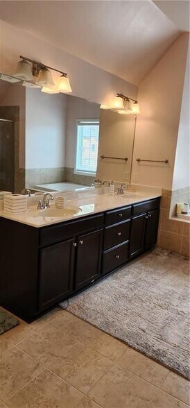 Building Photo - 3288 Wolf Club Ln SW