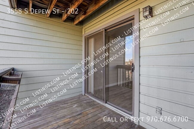 Building Photo - 3558 S Depew St