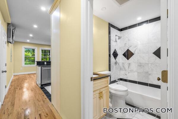Building Photo - 29 Fessenden St