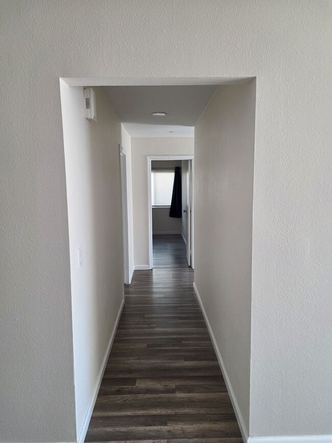 Building Photo - $4,200 p/mo - 3br/2ba in one of Oceanside's finest neighborhoods