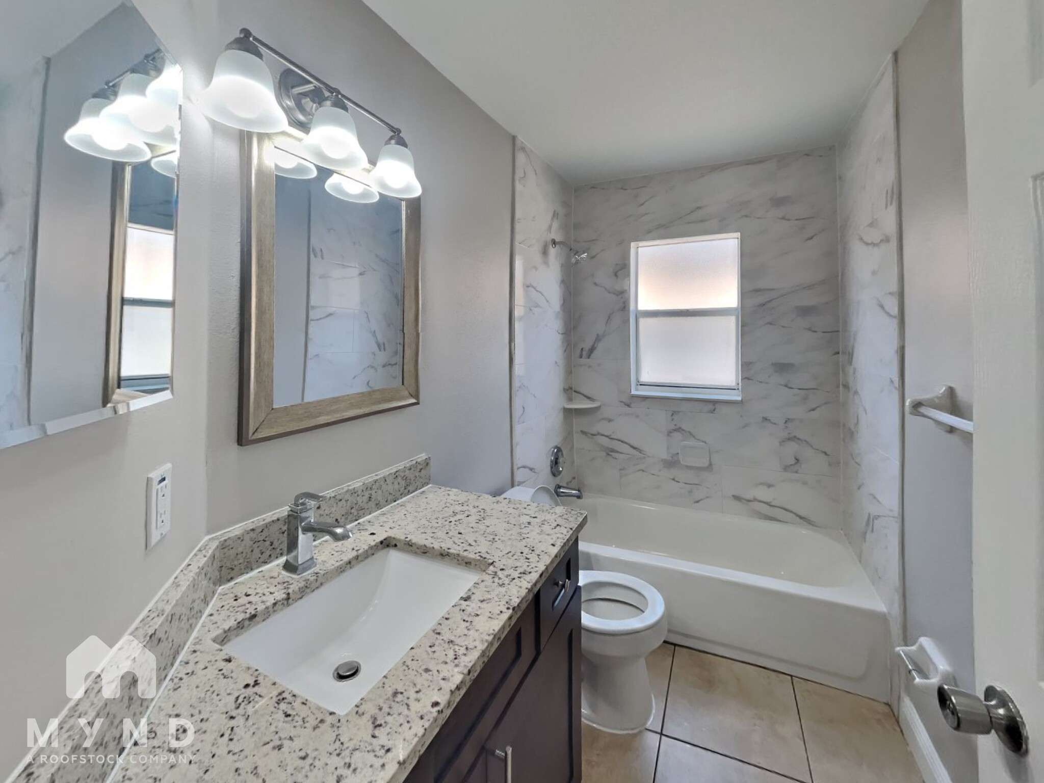 Building Photo - 233 Briar Bay Cir