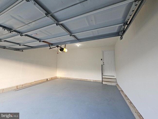 Building Photo - 43 Thomas Harmon Dr
