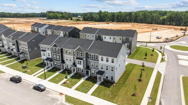 Building Photo - 634 Gimari Dr