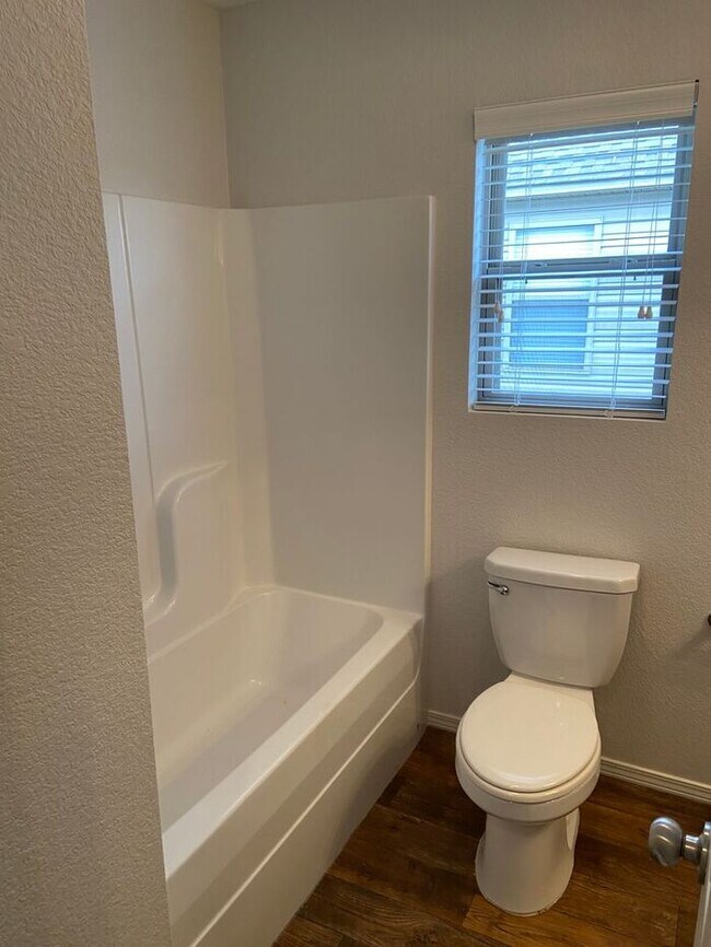 Building Photo - *$99 Move in Special* Three Bedroom | Two ...