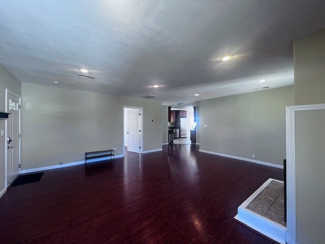 Building Photo - 8109 Ney Ave