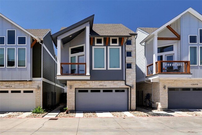 Primary Photo - 12606 Red Sparrow St
