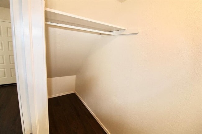 Building Photo - 2336 Heatherfield Ln