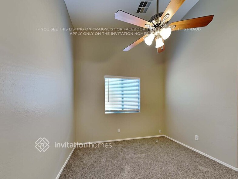 Building Photo - 2628 W Tamarisk Ave